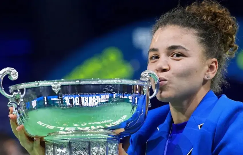 Cheerful Jasmine Paolini admits there are things that annoy her