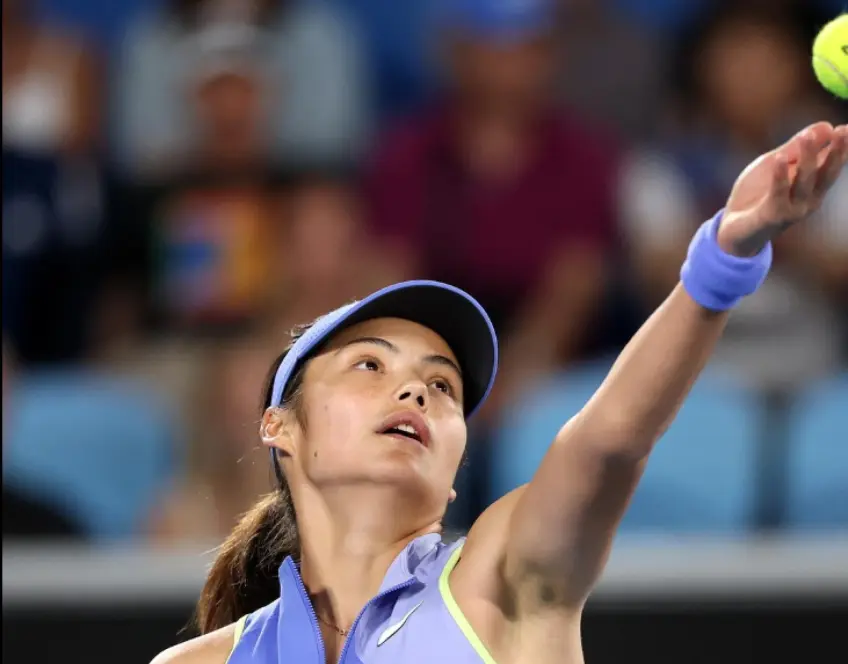 Emma Raducanu admits to being 'night owl,' but not when it comes to tennis