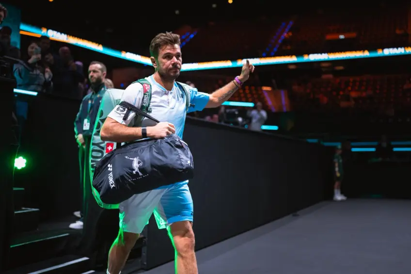 Stan Wawrinka joins Roger Federer in rare 40+ club